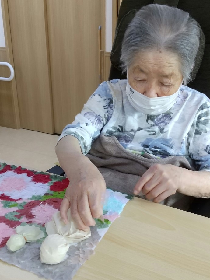 【レクリエーション】ちぎり絵